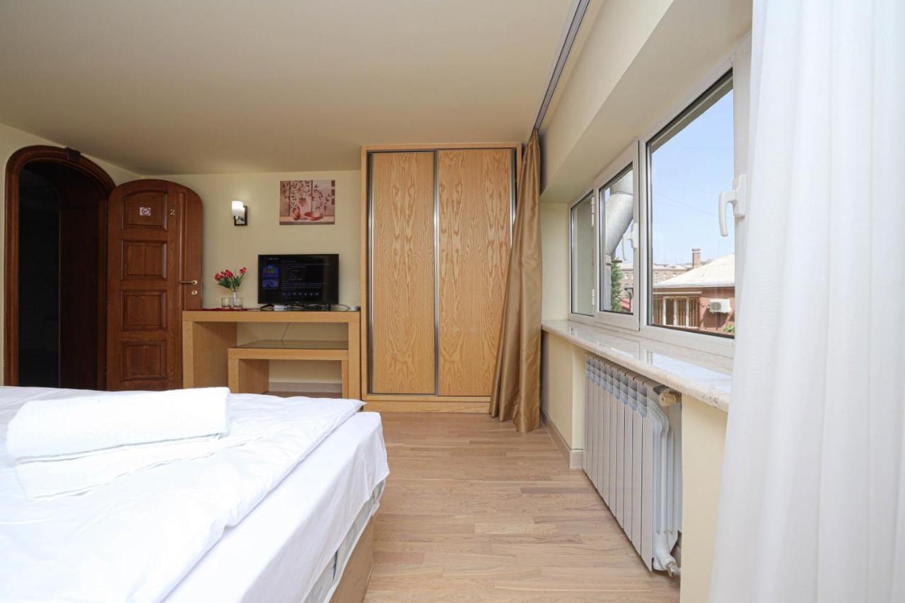 Apart-Hotel on Sayat-Nova avenue Erévan Extérieur photo