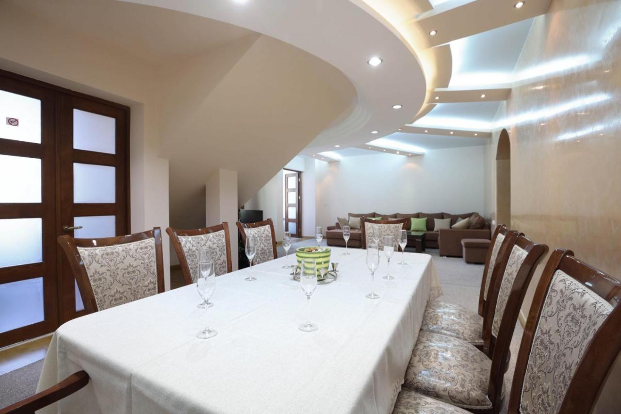 Apart-Hotel on Sayat-Nova avenue Erévan Extérieur photo