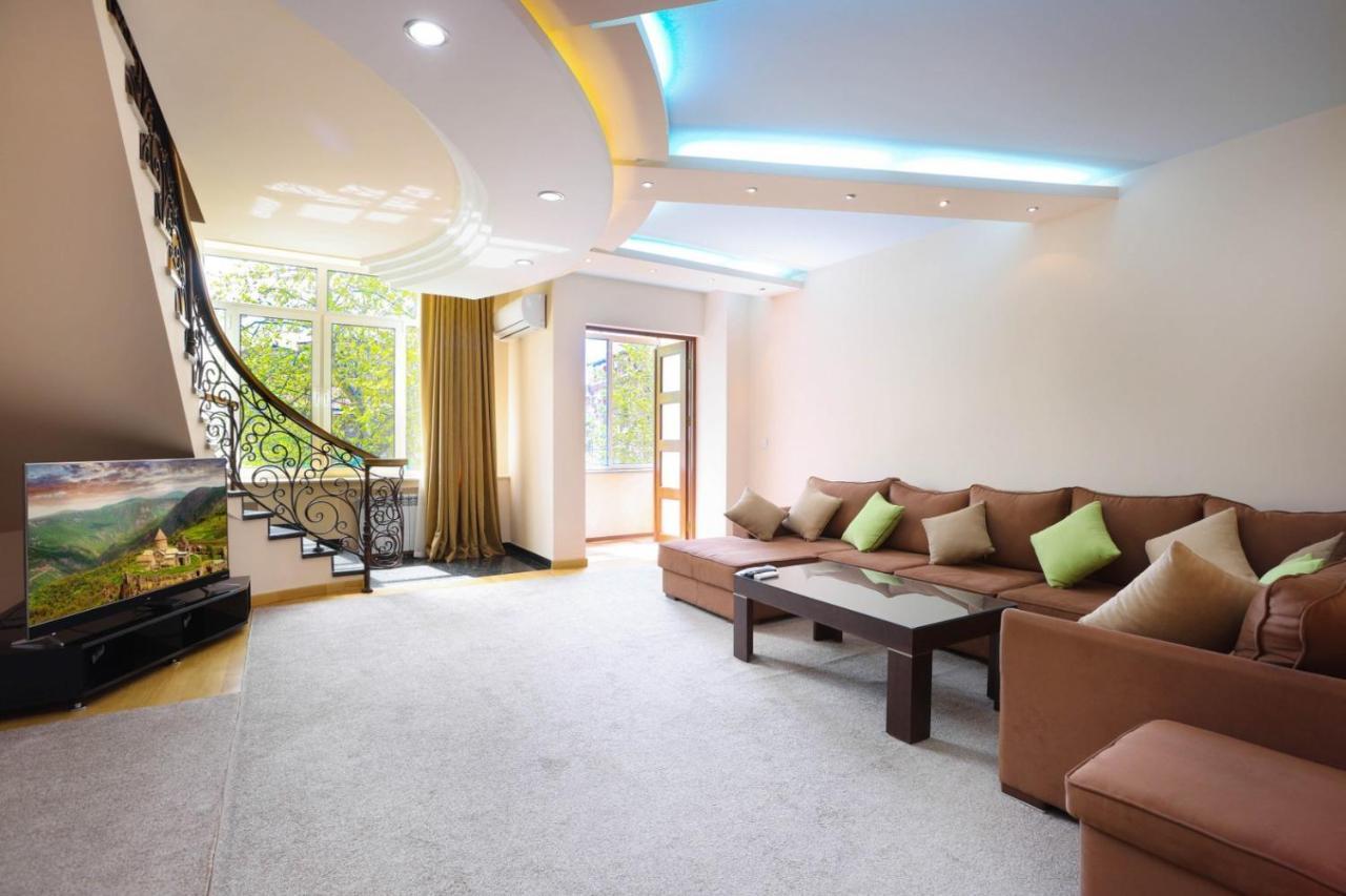 Apart-Hotel on Sayat-Nova avenue Erévan Extérieur photo