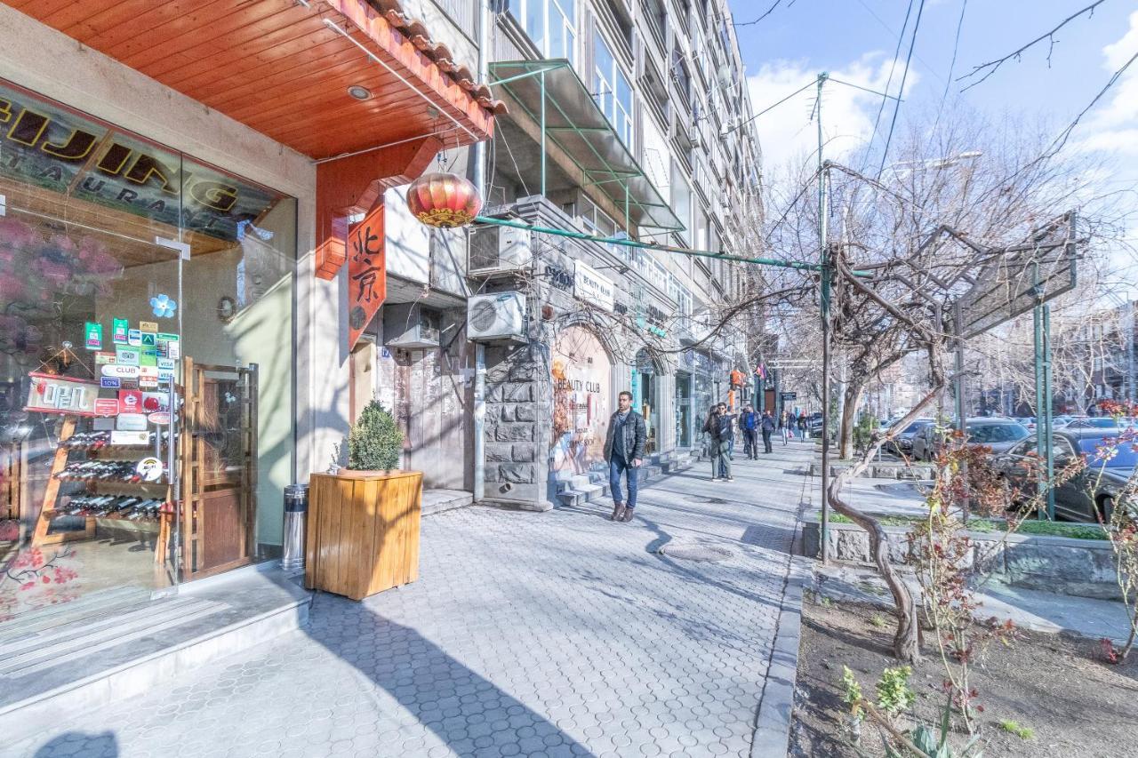 Apart-Hotel on Sayat-Nova avenue Erévan Extérieur photo